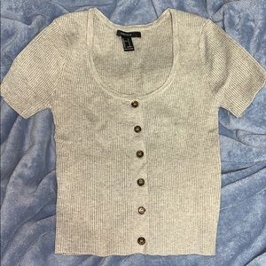 F21 GRAY BUTTON UP TEE